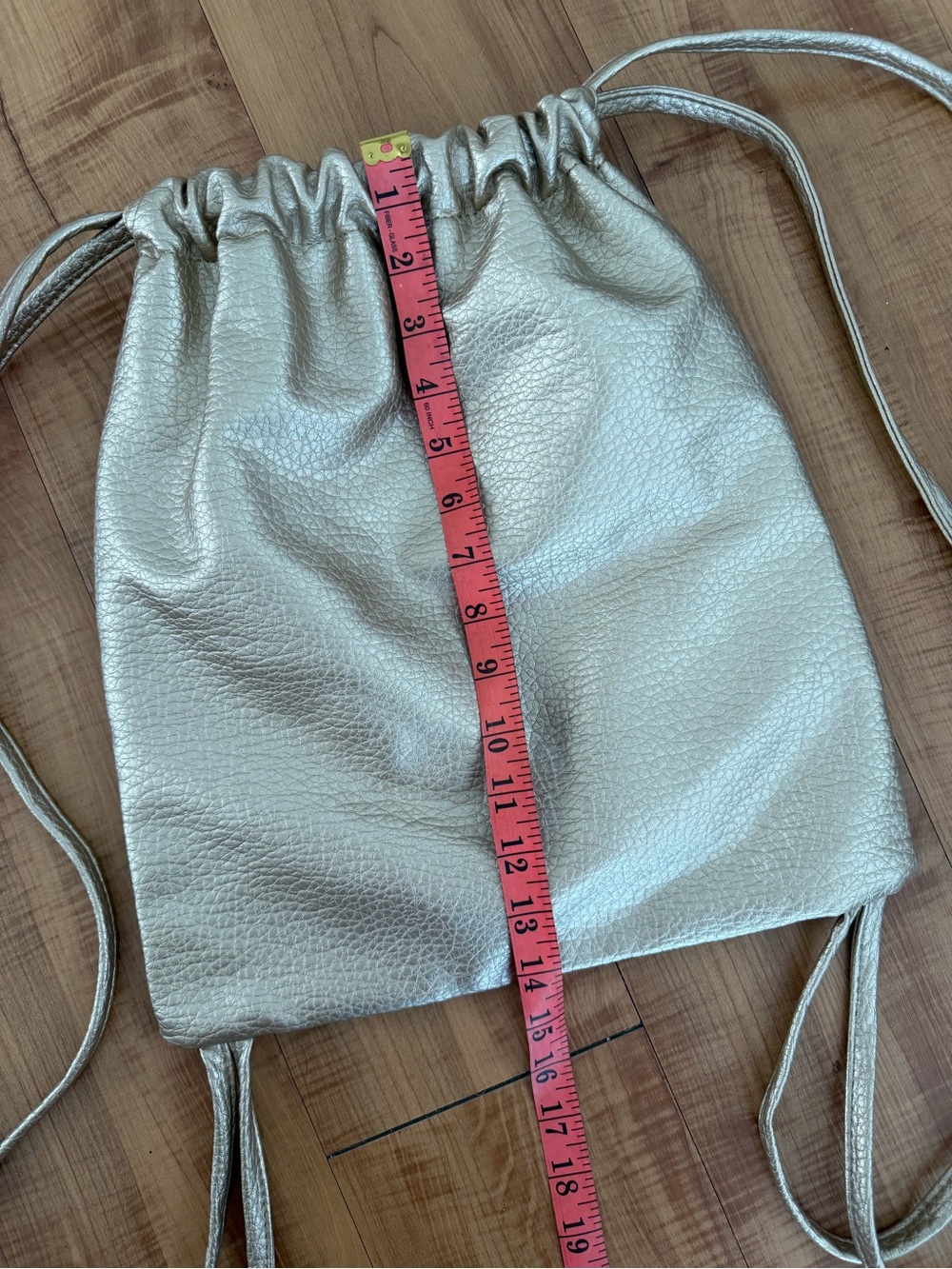 Gold Metallic Drawstring Backpack Bag - Picture 4 of 9